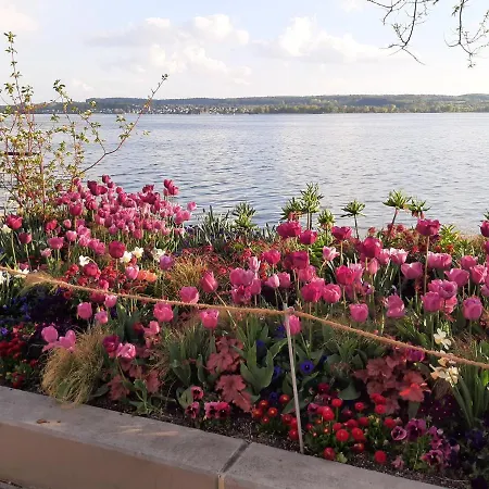 Mit Seeblick Und Pkw Abstellplatz Am Haus דירה אוברלינגן