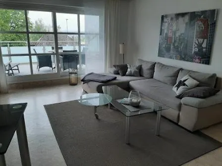 Mit Seeblick Und Pkw Abstellplatz Am Haus Apartment Uberlingen