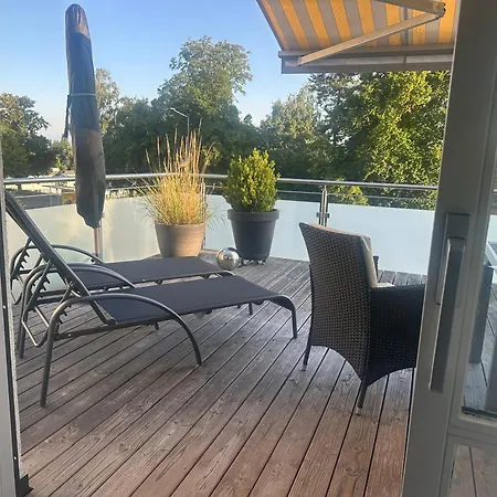 Mit Seeblick Und Pkw Abstellplatz Am Haus Lägenhet *