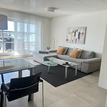 Mit Seeblick Und Pkw Abstellplatz Am Haus Lägenhet *