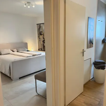 Διαμέρισμα Mit Seeblick Und Pkw Abstellplatz Am Haus