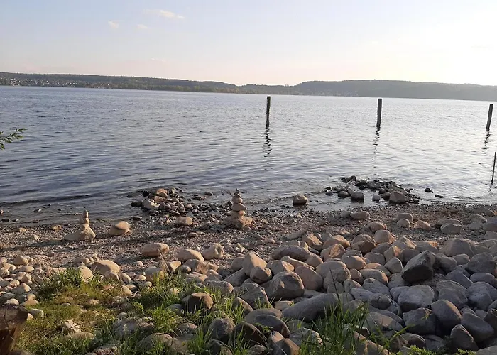 Mit Seeblick Und Pkw Abstellplatz Am Haus Lägenhet *