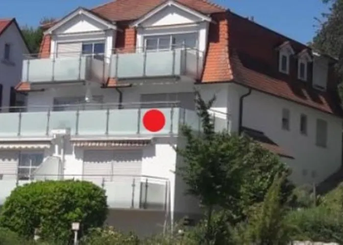 Mit Seeblick Und Pkw Abstellplatz Am Haus Lägenhet